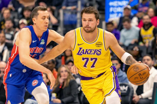 Lakers se recupera de déficit de dois dígitos, mas sequência de vitórias termina com derrota por pouco para o Pistons
