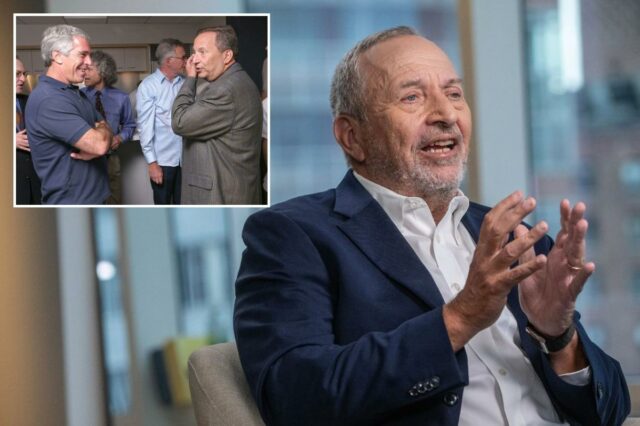 Larry Summers, presidente emérito e professor da Universidade de Harvard, falando durante uma entrevista.