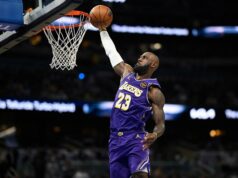 LeBron James bate outro recorde na vitória do Los Angeles Lakers sobre o Orlando Magic LeBron James bate outro recorde na vitória do Los Angeles Lakers sobre o Orlando Magic