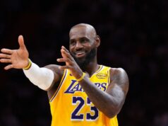LeBron James empata recorde da NBA com maior número de jogos disputados na temporada regular LeBron James empata recorde da NBA com maior número de jogos disputados na temporada regular