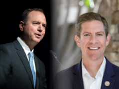 Legisladores dos EUA propõem proibição de mercados de previsão de apostas mortais Legisladores dos EUA propõem proibição dos mercados de previsão de apostas mortais. Imagem dividida mostrando o senador Adam Schiff e o deputado Mike Levin de terno - um falando em um pódio contra um fundo escuro, o outro sorrindo em uma foto estilo retrato com fundo interno desfocado.