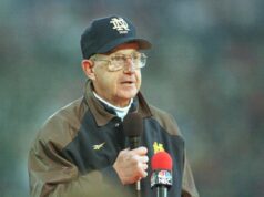 Lendário treinador de futebol e locutor de Notre Dame, Lou Holtz, morto aos 89 anos Notre Dame Marcus Freeman assume a culpa pela perda do título