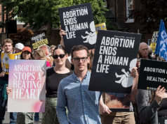 Líder pró-vida critica projeto de lei ‘insano’ do Reino Unido que descriminalizaria certos abortos até o nascimento Líder pró-vida critica projeto de lei 'insano' do Reino Unido que descriminalizaria certos abortos até o nascimento