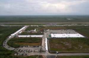 ‘Like Something Demonic’: Alligator Alcatraz Guards ostentando seu próprio emblema do Grim Reaper Yahoo news home