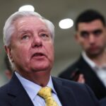 Lindsey Graham de férias na Disney World levanta as sobrancelhas