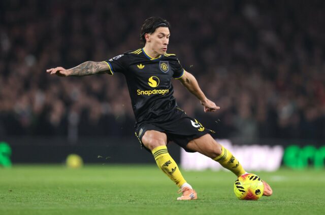 Lisandro Martinez domina Gabriel Magalhães do Arsenal em todas as Lisandro Martinez domina Gabriel Magalhães do Arsenal em todas as áreas, exceto uma, para encerrar a conversa sobre o prêmio POTS