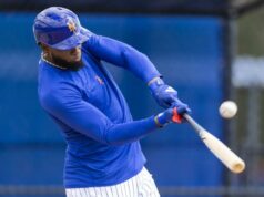 Luis Robert Jr., do Mets, faz home run em jogo da liga secundária enquanto se prepara para a temporada Luis Robert Jr., praticando rebatidas no início do treinamento de primavera, acertou um home run em um jogo da liga secundária no campo de defesa em Port St. Lucie em 6 de março de 2026.