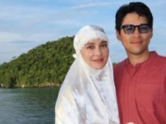 Luna Maya e Maxime Bouttier Rayakan Lebaran de Tengah Laut, Salat Idul Fitri de Kapal Phinisi Luna Maya e Maxime Bouttier Rayakan Lebaran de Tengah Laut, Salat Idul Fitri de Kapal Phinisi