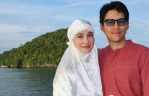 Luna Maya e Maxime Bouttier Rayakan Lebaran de Tengah Laut, Salat Idul Fitri de Kapal Phinisi Luna Maya e Maxime Bouttier Rayakan Lebaran de Tengah Laut, Salat Idul Fitri de Kapal Phinisi