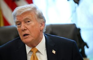 Macron diz que NÃO enviará a marinha para o Estreito de Ormuz e a UE diz a Trump para parar a guerra com o Irão ‘para que todos salvem a face’ enquanto a NATO despreza o presidente Os países da NATO reagiram a Donald Trump depois de ele ter exigido a sua ajuda para reabrir o Estreito de Ormuz