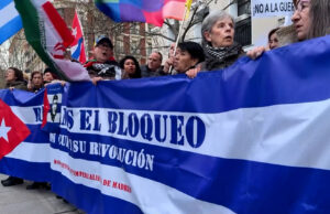 Madrid protesta contra o bloqueio dos EUA a Cuba Madrid protesta contra o bloqueio dos EUA a Cuba