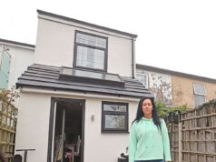 Mãe diz que está enfrentando a situação de sem-teto enquanto o conselho exige que ela desmanche sua extensão de £ 180.000 Suzie Cavadino mudou-se para sua casa em Aughton, Lancashire, há quase 20 anos, onde mora com seus quatro filhos, com idades entre 12 e 19 anos.