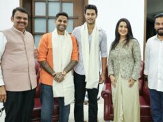 Maharashtra CM Devendra Fadnavis felicita Suryakumar Yadav e Shivam Dube após a vitória da Índia na Copa do Mundo T20 Maharashtra CM Devendra Fadnavis felicita Suryakumar Yadav e Shivam Dube após a vitória da Índia na Copa do Mundo T20