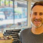 Silvey foi agredido com mais acusações de exploração infantil.