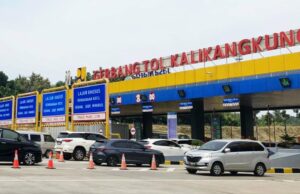 Mais de 2.000 Kendaraan Padati Arus Balik Mudik de Tol Kalikangkung Semarang Mais de 2.000 Kendaraan Padati Arus Balik Mudik de Tol Kalikangkung Semarang