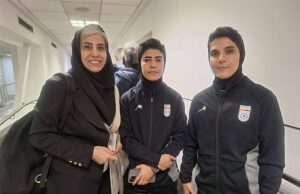 Mais três membros da seleção iraniana de futebol mudam de ideia e voltam para casa após uma luta desesperada por asilo – enquanto o regime despótico classifica a Austrália como “o inimigo” em resposta exultante Zahra Meshkinkar, Mona Hamoudi e Zahra Sarbali (foto) retornaram ao Irã