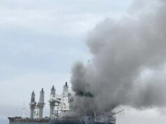 Mais três navios atingidos por projéteis no Estreito de Ormuz, mostrando que os navios mercantes permanecem na linha de fogo Yahoo news home