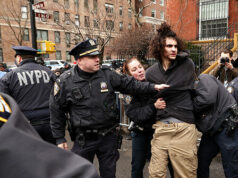 Mamdani condena o protesto da ‘Supremacia Branca’, mas não o Islã radical, após ataque a bomba ligado ao ISIS Mamdani condena o protesto da 'Supremacia Branca', mas não o Islã radical, após ataque a bomba ligado ao ISIS