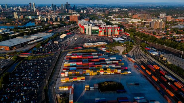 Man Utd estabeleceu meta importante para 2035 para novo estádio, Collette Roche esclarece situação 'complexa'
