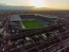 Man Utd organiza amistoso de pré-temporada contra o Leeds, em Dublin, neste verão Man Utd organiza amistoso de pré-temporada contra o Leeds, em Dublin, neste verão