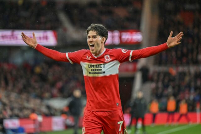 Man Utd planeja 'opção mais barata' que Carrick adoraria no meio-campo ao lado de Elliot Anderson - Jornalista
