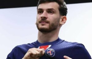 Manchester United Bidik Bintang PSG Khvicha Kvaratskhelia, Siap Jadi Senjata Baru Bruno Fernandes? Manchester United Bidik Bintang PSG Khvicha Kvaratskhelia, Siap Jadi Senjata Baru Bruno Fernandes?