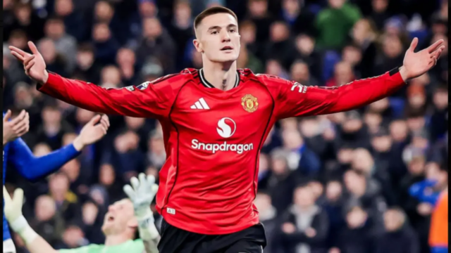 Manchester United venceu Aston Villa e consolidou a terceira posição Manchester United venceu Aston Villa e consolidou a terceira posição na tabela