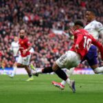Manchester United venceu Aston Villa por 3 a 1 e garantiu o terceiro lugar