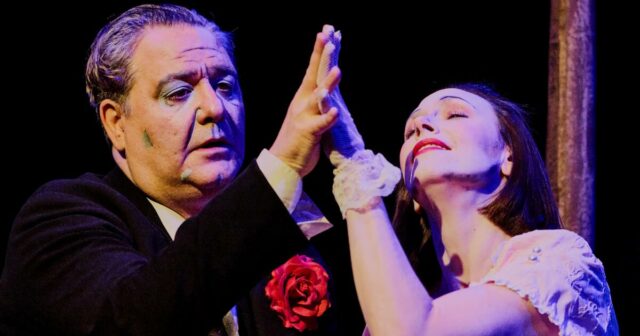 Máquinas substituindo trabalhadores? O que poderia dar errado? A Turma dos Atores revive 'A Máquina de Somar'
