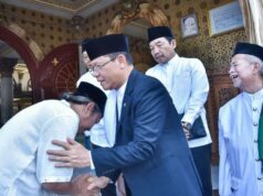 Mardiono convida todos os elementos da nação a manter a unidade e a orar pela paz mundial Mardiono convida todos os elementos da nação a manter a unidade e a orar pela paz mundial