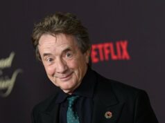 Martin Short é visto pela primeira vez desde a morte da filha Katherine: relatório Vizinhos da filha de Martin Short, Katherine Hartley, reagem à morte dela
