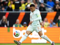 Mbappe é manchete na vitória da França enquanto o Brasil encara um futuro sem Neymar na Copa do Mundo de 2026 lightbox-info