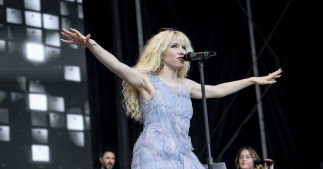 Me chame de mamãe! Carly Rae Jepsen tem um filho para chamar de seu com o produtor Cole MGN
