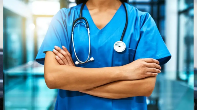 Médicos de Calcutá dão a uma idosa que vive com doença cardíaca grave um novo sopro de vida
