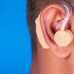 Médicos de Mumbai ajudam homem surdo a ouvir novamente 7 anos depois que remédios mudaram sua vida