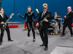 Megan Thee Stallion e Nickelback se unem em uma oferta surpreendente para aumentar os cheetos picantes com sabor de picles Megan Thee Stallion e Nickelback se unem em uma oferta surpreendente para aumentar os cheetos picantes com sabor de picles