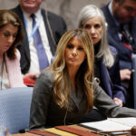 Melania Trump preside reunião da ONU sobre crianças dias após greve escolar no Irã