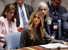Melania Trump preside reunião da ONU sobre crianças dias após greve escolar no Irã Melania Trump preside reunião da ONU sobre crianças dias após greve escolar no Irã