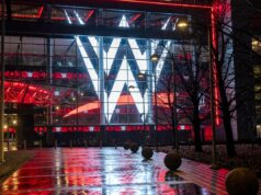 Membro do Hall da Fama da WWE de 83 anos definido para retorno ao ringue WWE Headquarters Bright Logo