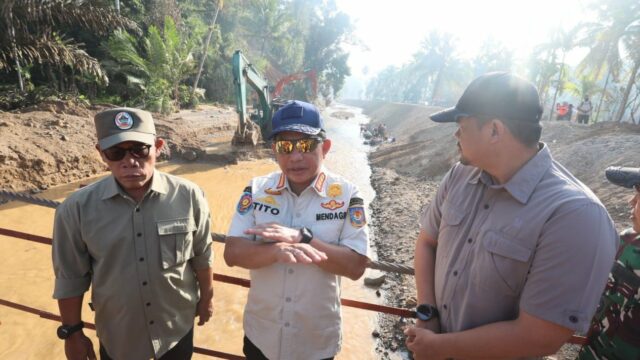 Mendagri Tito Tegaskan Normalisasi Sungai Terdampak Bencana Jadi Prioritas Satgas Mendagri Tito Tegaskan Normalisasi Sungai Terdampak Bencana Jadi Prioritas Satgas PRR