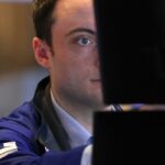 Mercado de ações hoje: Dow sobe, S&P 500, Nasdaq cai enquanto a incerteza da guerra eleva os preços do petróleo