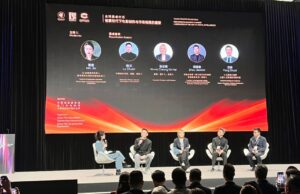Mesa redonda Golden Rooster fala sobre o cinema chinês na era da IA no Hong Kong FilMart: ‘AI não pode substituir atores’ Mesa redonda Golden Rooster fala sobre o cinema chinês na era da IA no Hong Kong FilMart: 'AI não pode substituir atores'