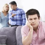 Meu filho de 35 anos sempre precisa de dinheiro emprestado... ele está me esgotando financeiramente