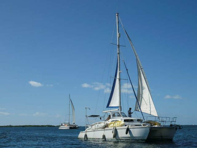 México inicia busca por dois barcos de ajuda desaparecidos com destino a Cuba
