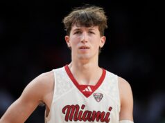 Miami (OH) fica perfeito 31-0 em meio a um final ‘nojento’ com lixo jogado Miami (OH) fica perfeito 31-0 em meio a um final ‘nojento’ com lixo jogado