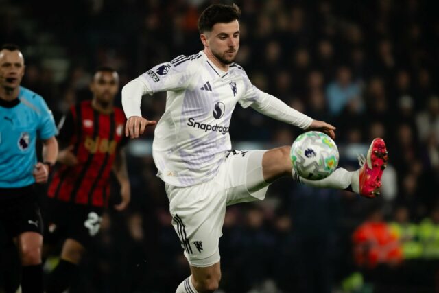 Michael Carrick enviou uma mensagem ameaçadora para um ás do Man Utd com a substituição de Mason Mount contra o Bournemouth
