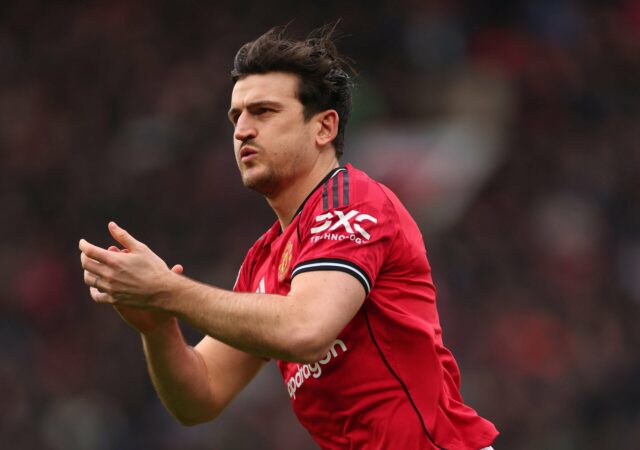 Michael Carrick impressionado com Harry Maguire enquanto negociações internas sobre seu futuro no Man Utd
