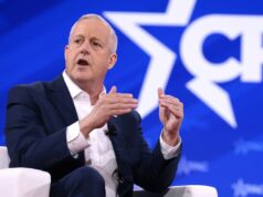 Michael Whatley vence primária republicana na Carolina do Norte Michael Whatley vence primária republicana na Carolina do Norte