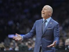 Mick Cronin atribui culpa pela derrota da UCLA à UConn em March Madness UCLA head coach Mick Cronin