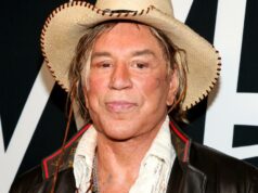 Mickey Rourke despejou mais de US$ 60.000 em aluguel não pago depois de recusar US$ 100.000 em doações Mickey Rourke despejou mais de US$ 60.000 em aluguel não pago depois de recusar US$ 100.000 em doações